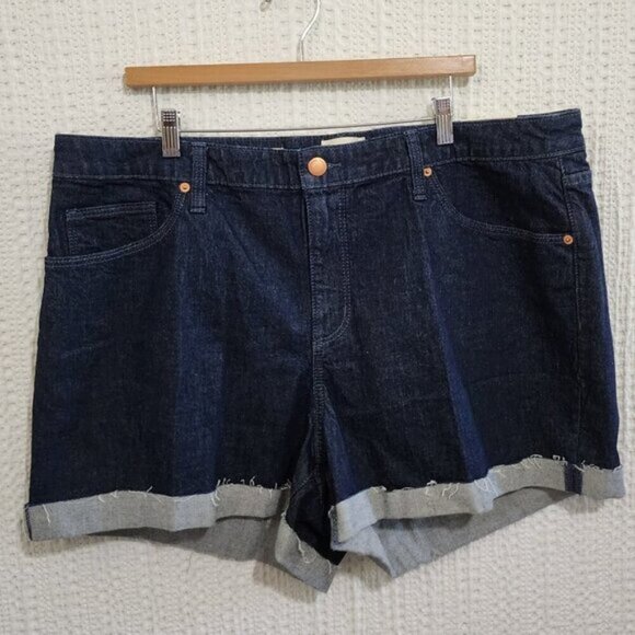 Universal Thread Vintage Midi Jean Shorts Women's Plus Size 20W - Picture 3 of 15